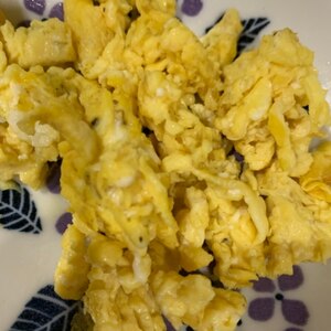 レンジで♪チーズおかか味の炒り卵